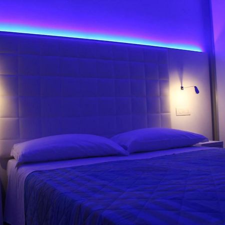 Hotel Saint Tropez ริชชิโอเน ภายนอก รูปภาพ